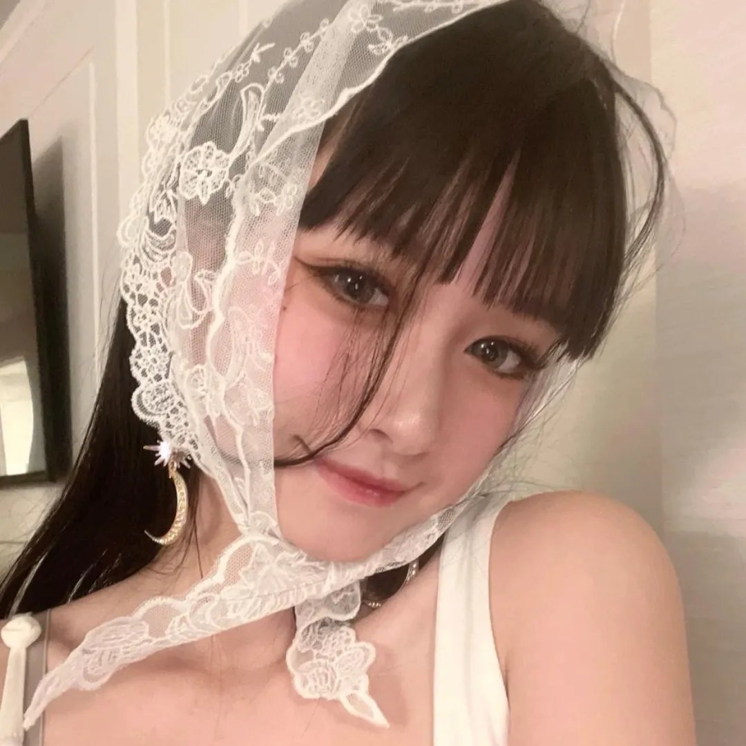 我们中的一个被绊倒